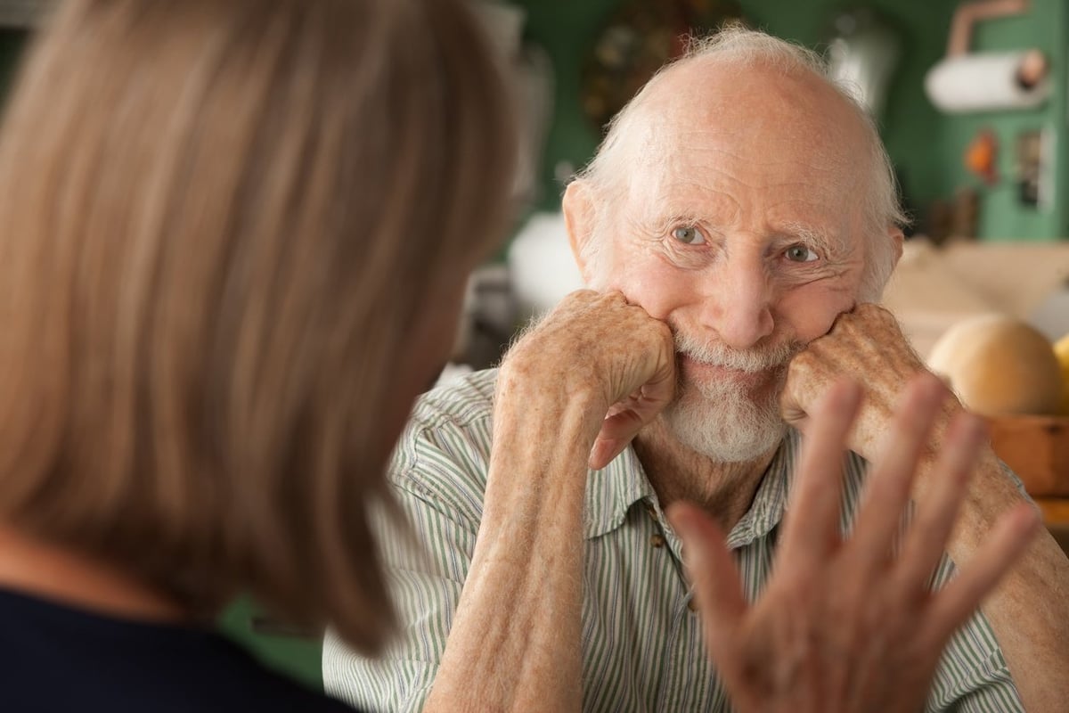 Is It Dementia? 10 Warning Signs Family Members Should Watch For